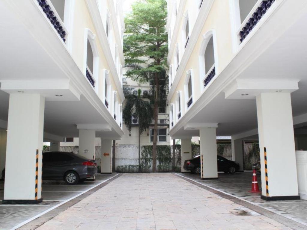 Romance Hotel Srinakarin Bangkok Extérieur photo