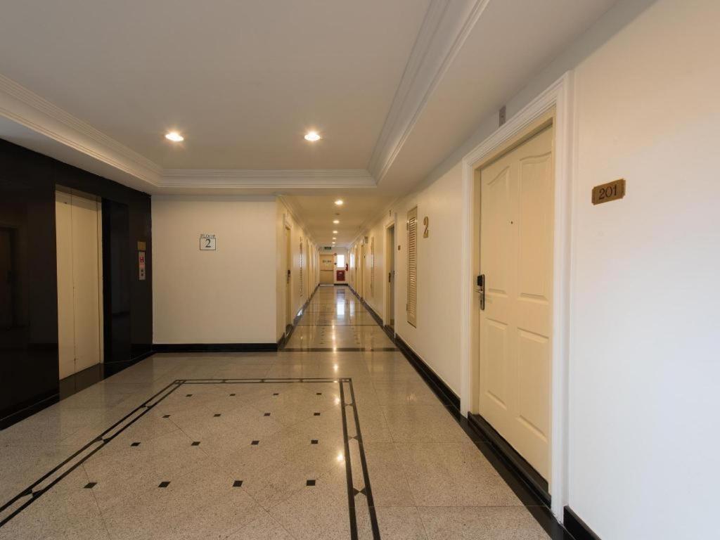 Romance Hotel Srinakarin Bangkok Extérieur photo