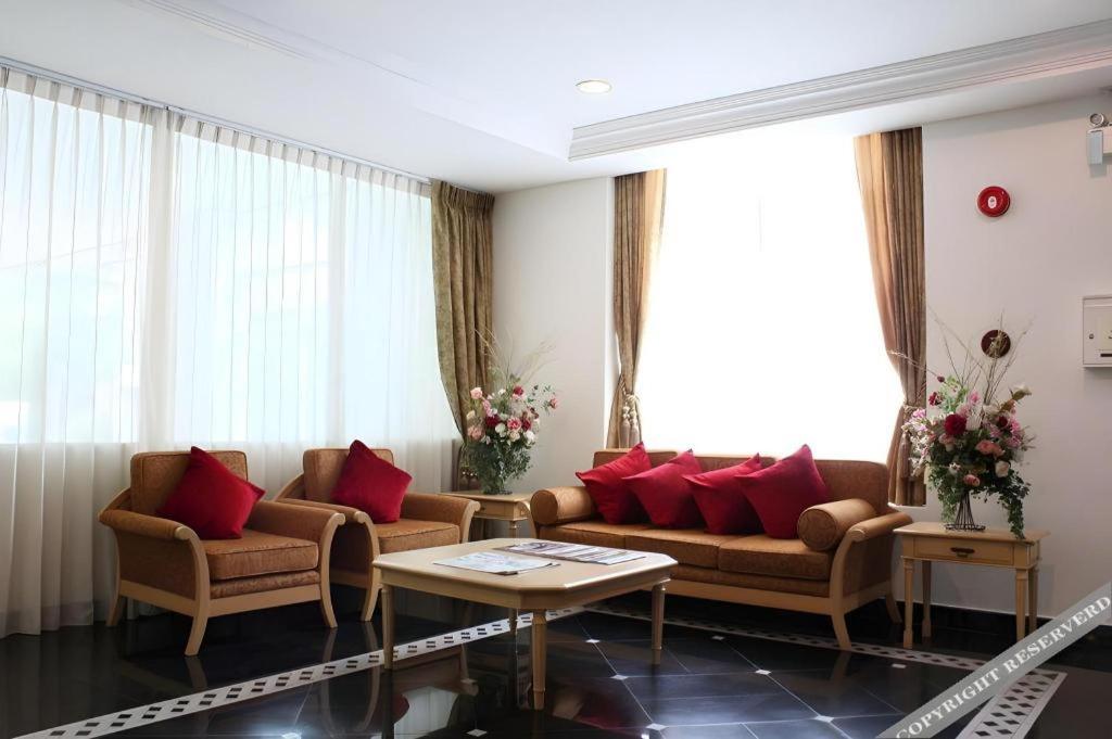 Romance Hotel Srinakarin Bangkok Extérieur photo