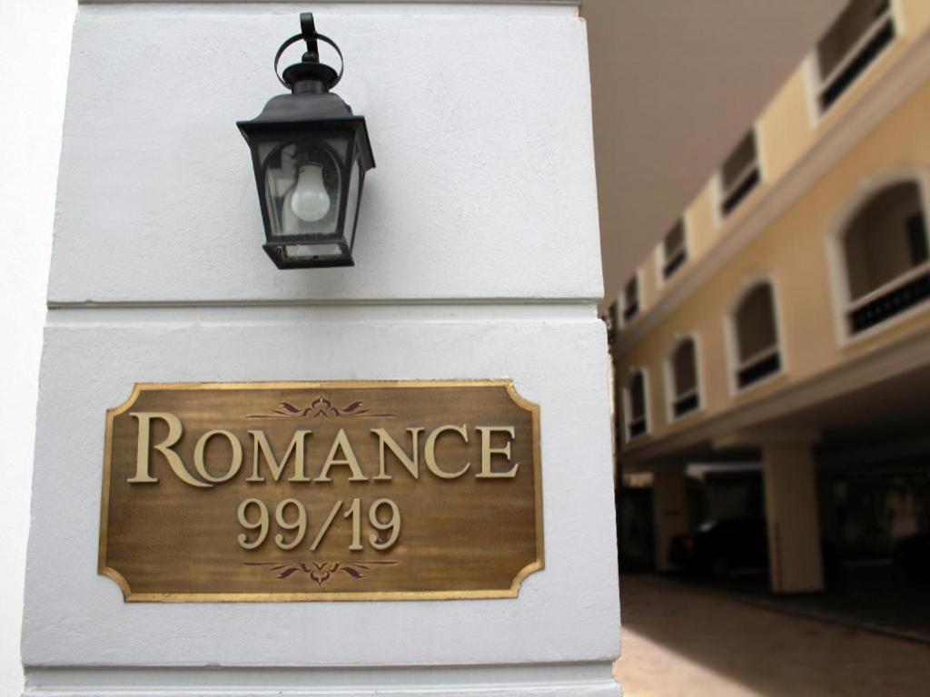 Romance Hotel Srinakarin Bangkok Extérieur photo